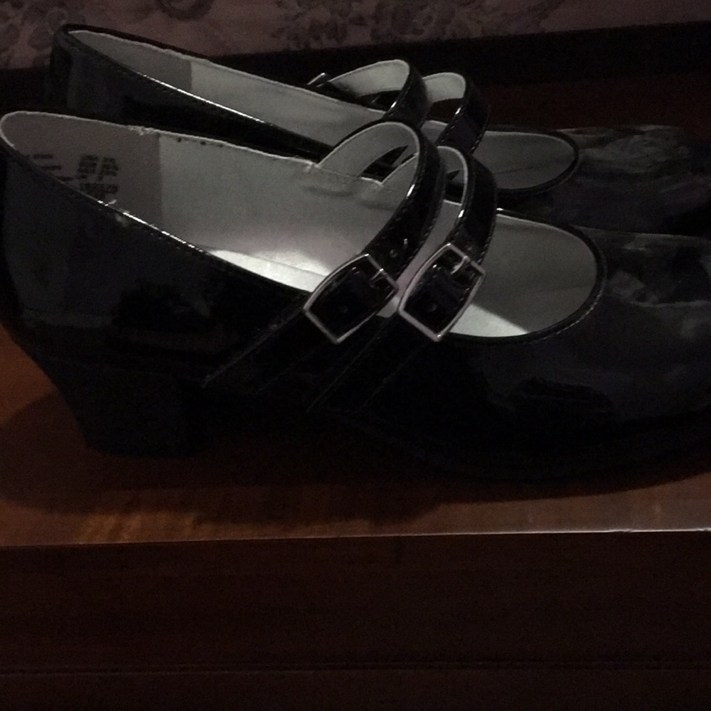 Black American Eagle shoes/heals